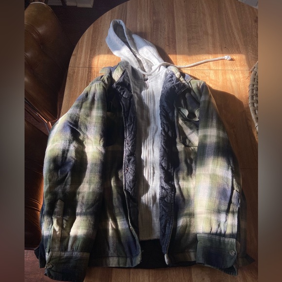 Green overcoat - Picture 2 of 5